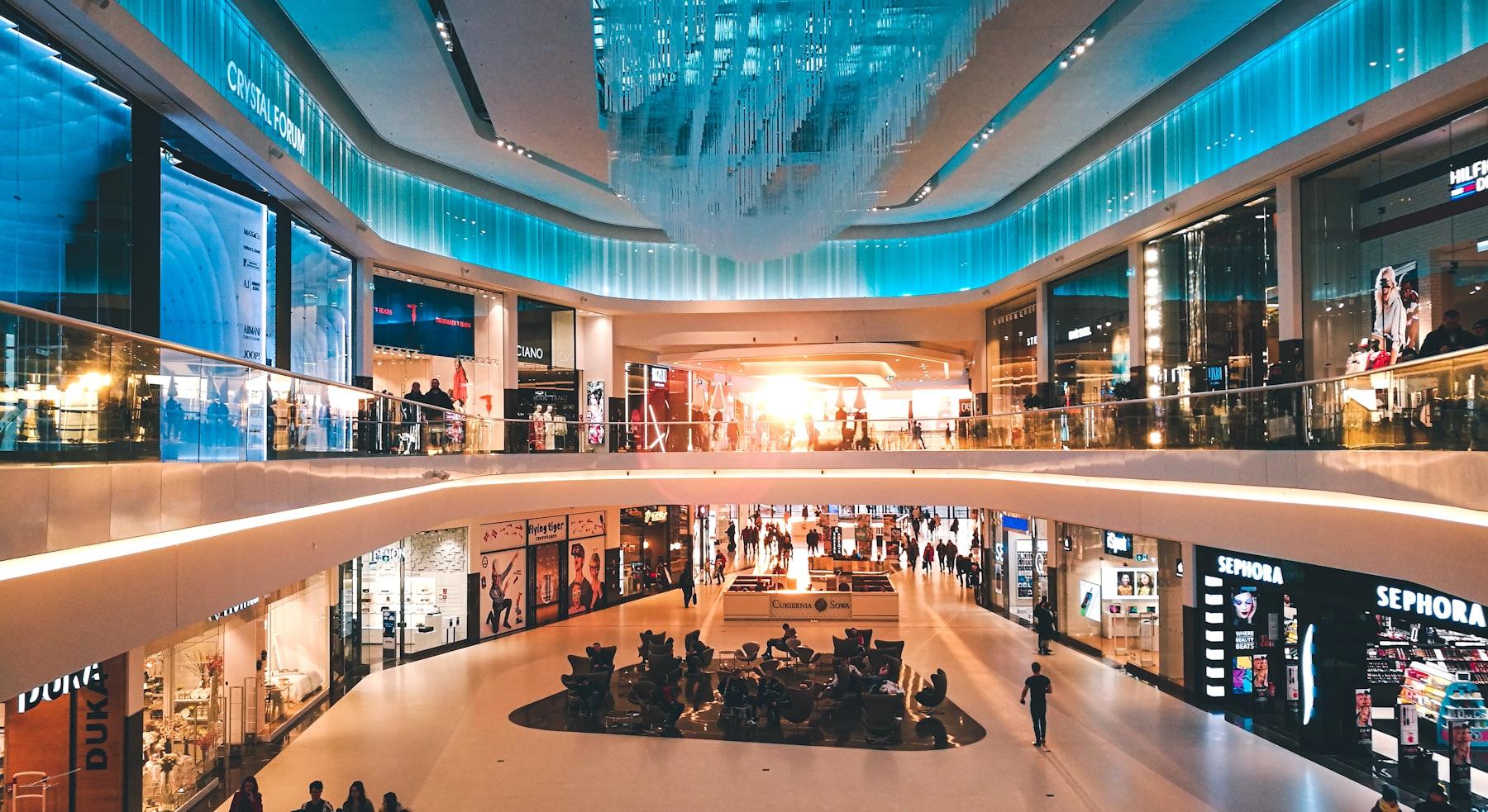 Une journée indoor peut combiner shopping, restauration et pause au chaud